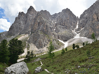 Der Blick auf die Nordseite der Aferer Geisler