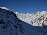 Im Westen zeigt sich die Königsspitze in der Sonne