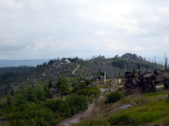 Nach Nordwesten blicken wir auf den Dreisesselberg zurück