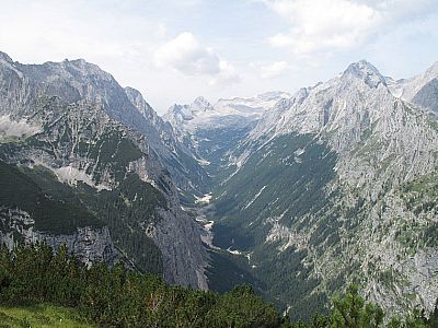 Blick über das Reintal aufs Zugspitzplatt