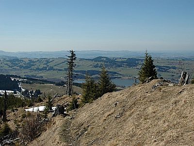 zunächst dem Grat folgen.