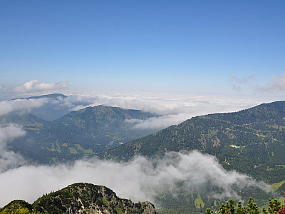 Blick zum Edelsberg (1629 m) und Kienberg (1536m ) im Norden