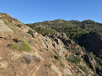 Ganz rechts kann man bereits die Sendeantennen des Cima del Monte erkennen