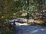 ...und überqueren den Rottauer Bach