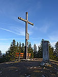 Das Gipfelkreuz der Farrenpoint