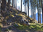 ...wandern wir über einen ruppiger werdenden Pfad...
