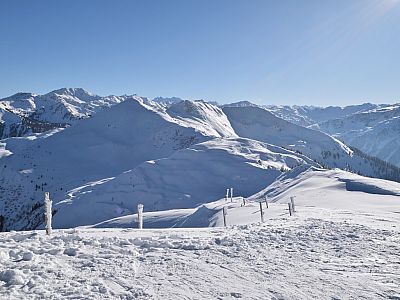 .. und auf die Winterlandschaft, bevor wir unsere Schwünge ins Tal ziehen.