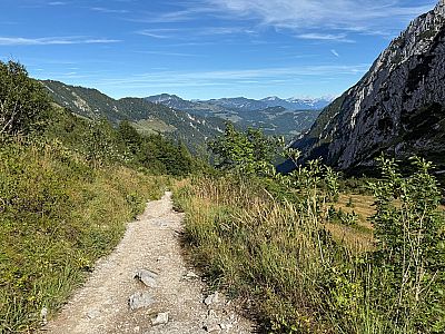 Wir gehen geradeaus weiter...