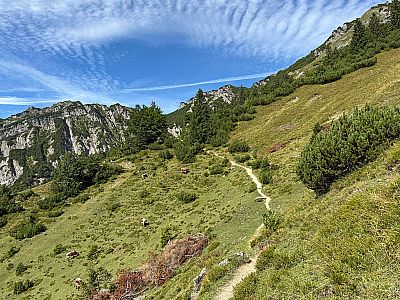 ...und folgen dem Pfad nach Westen