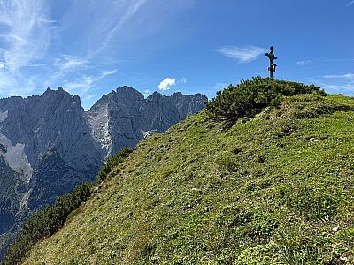 Der Feldberggipfel mit seinem Holzkreuz