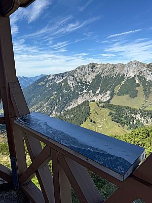 ...aus dem Gipfelpavillon zum Zahmenkaiser