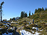 Der Weg wendet sich nach Westen