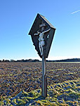 Wir passieren ein Wegkreuz...