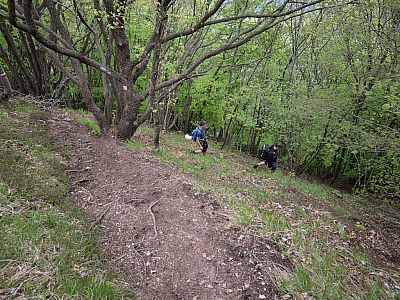 Zunächst verlieren wir über zahlreiche Serpentinen an Höhe