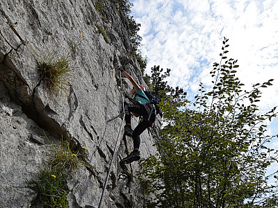 Viele künstliche Tritte helfen beim Aufstieg