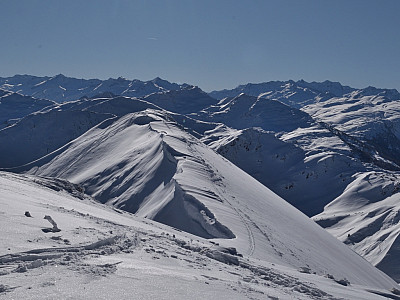 Der Blick über den Grat zurück zum Vorgipfel