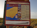 Eine Informationstafel beschreibt den Aufstieg zum Pico de la Zarza 