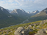 Blick zum Hellstugutinden und zum Urdadalstinden