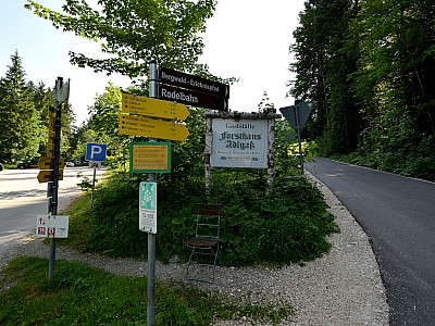 Bereits am Parkplatz ist der Gamsknogel mit gut 3 Stunden angeschrieben