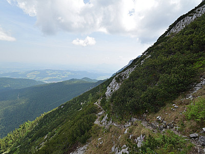 Der Ausblick Richtung Salzburg mit dem Gaisberg im Dunst