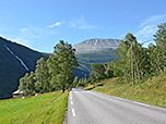 Gaustatoppen aus dem Tal gesehen