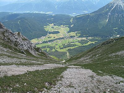 Blick nach Kirchplatz, Platzl und Klamm