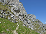 Nun gehts auf die ersten Felsen zu