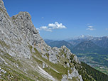 Hinten rechts im Bild zeigt sich die Zugspitze