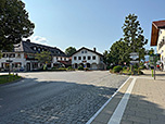 In Lenggries folgen wir der Bahnhofstraße zum Rathaus...