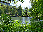 ...vorbei an einem Weiher