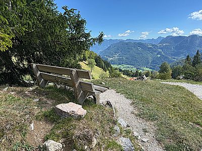Rastbank über dem Achental