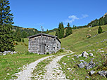 ...und einen verfallenen Holzstadel
