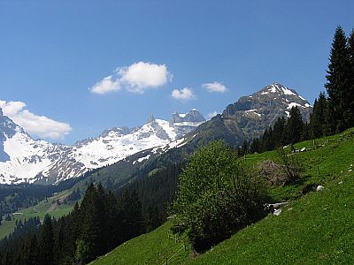 Rechts die Geißspitze, hinten die Drei Türme