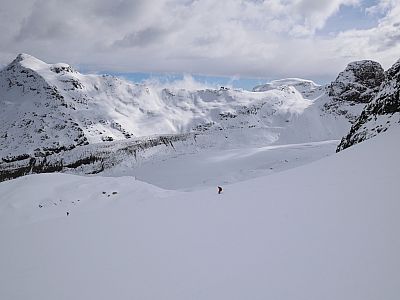 Der Blick während der Abfahrt  nach Nordosten zur Diavolezza 