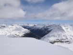 Markant der Piz Kesch im Norden