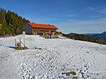 Sonnenverwöhnter Rastplatz auf der Gindelalm