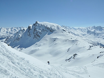 Die Hippoldspitze (2642 m) im Südosten