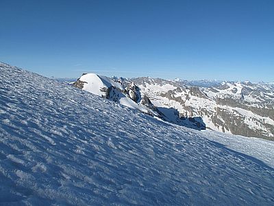 Der Gipfel des Ciarforon lugt hervor