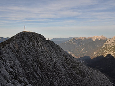 Das Gipfelkreuz kommt in Sicht