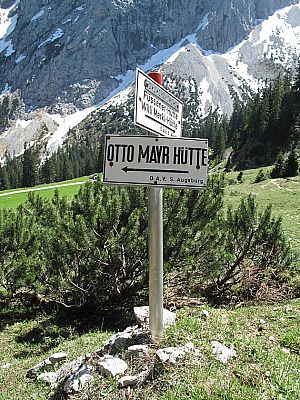 Abzweig zur Otto-Mayr-Hütte