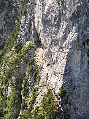 Blick zum Klettersteig