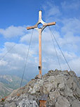 Das Gipfelkreuz des Großen Krottenkopfs
