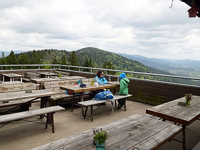 Die Terrasse der 
Kötztinger Hütte