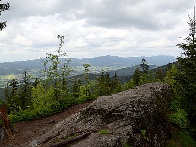 Nun wird auch der Blick zum Großen Osser im Nordosten frei