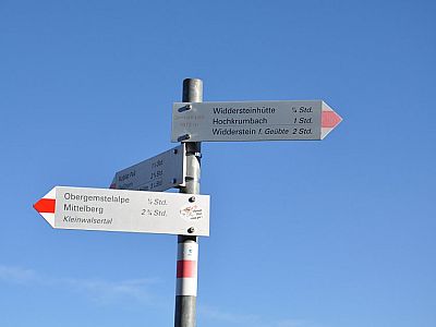 Wegweiser am Gemstelpaß