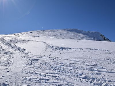 Endlich ist das Gipfelkreuz  zu erkennen