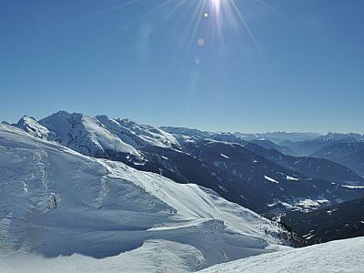 Links der Rollspitz (2800 m) im Südwesten