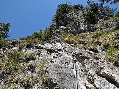 Nach der Seilbrücke verlaufen Hotelroute und der Isidorsteig wieder zusammen