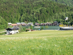 Wir erreichen den Königssee mit den Bootshäusern