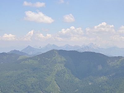 Breitenberg und Aggenstein, im Dunst die Zugspitze
